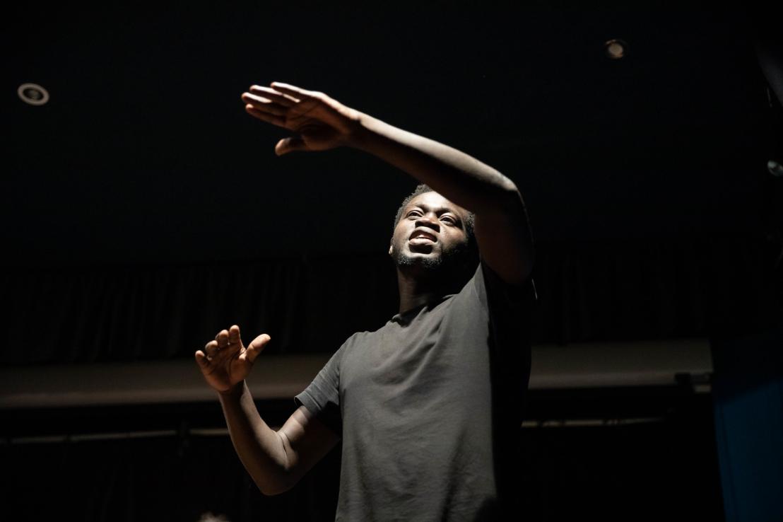 Kolda-based volunteer Youssouf Sané performing at the creative residency event in Dakar. Photo: IOM 2022/Amanda Nero